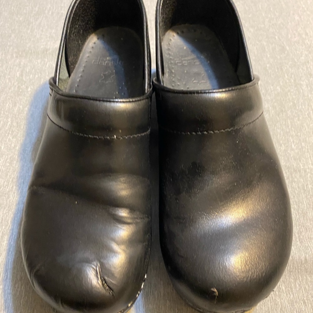 🎉Dansko black clog shoe size 42 (11.5)🎉